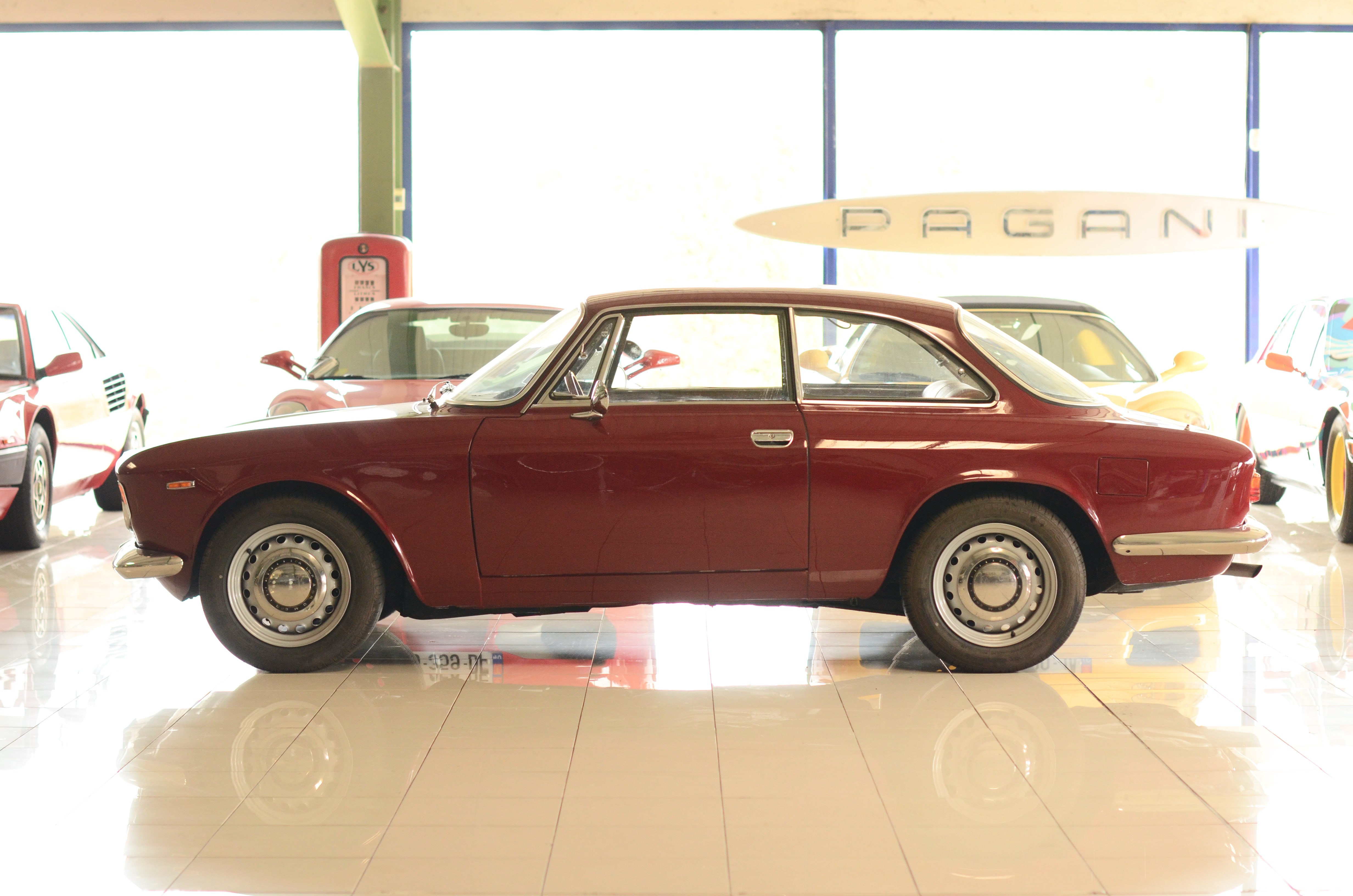 Alfa Romeo GT 1300 Junior "Scalino"