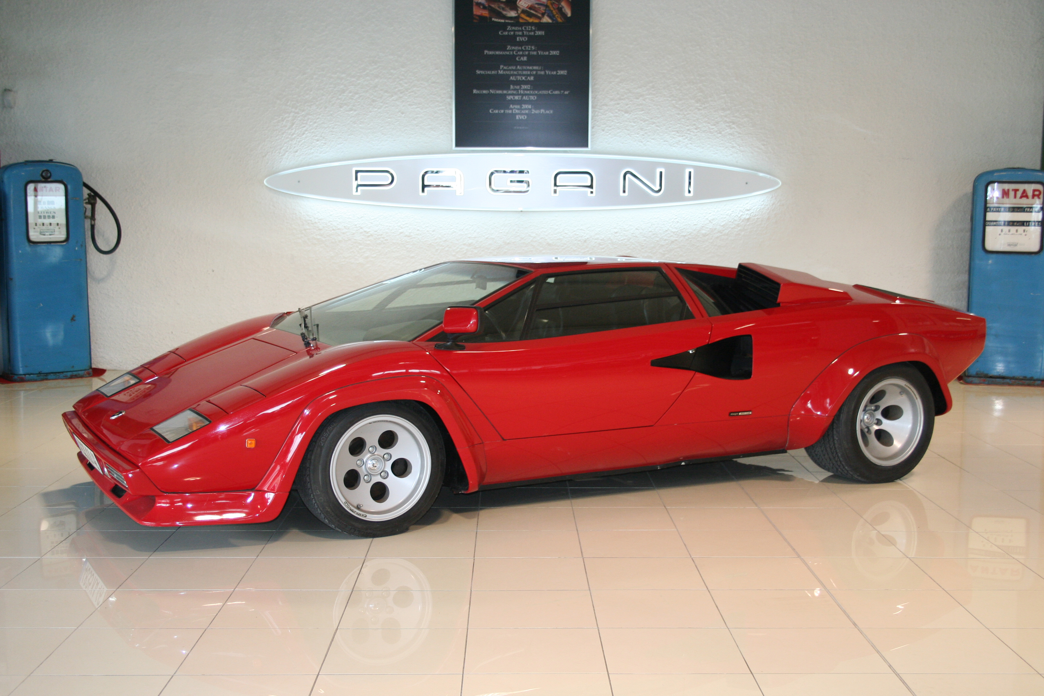 Lamborghini Countach LP 400 S