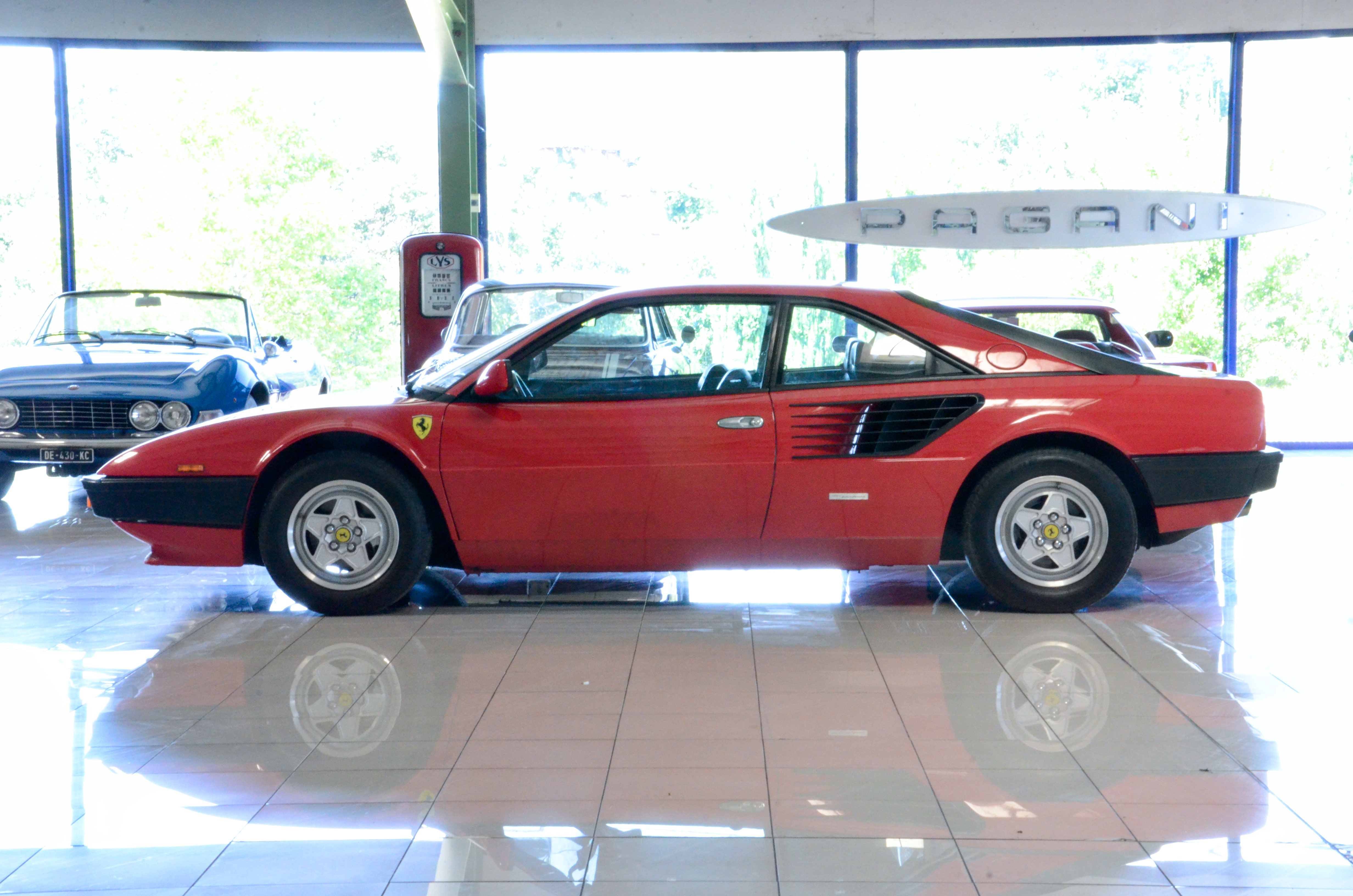 Ferrari Mondial
