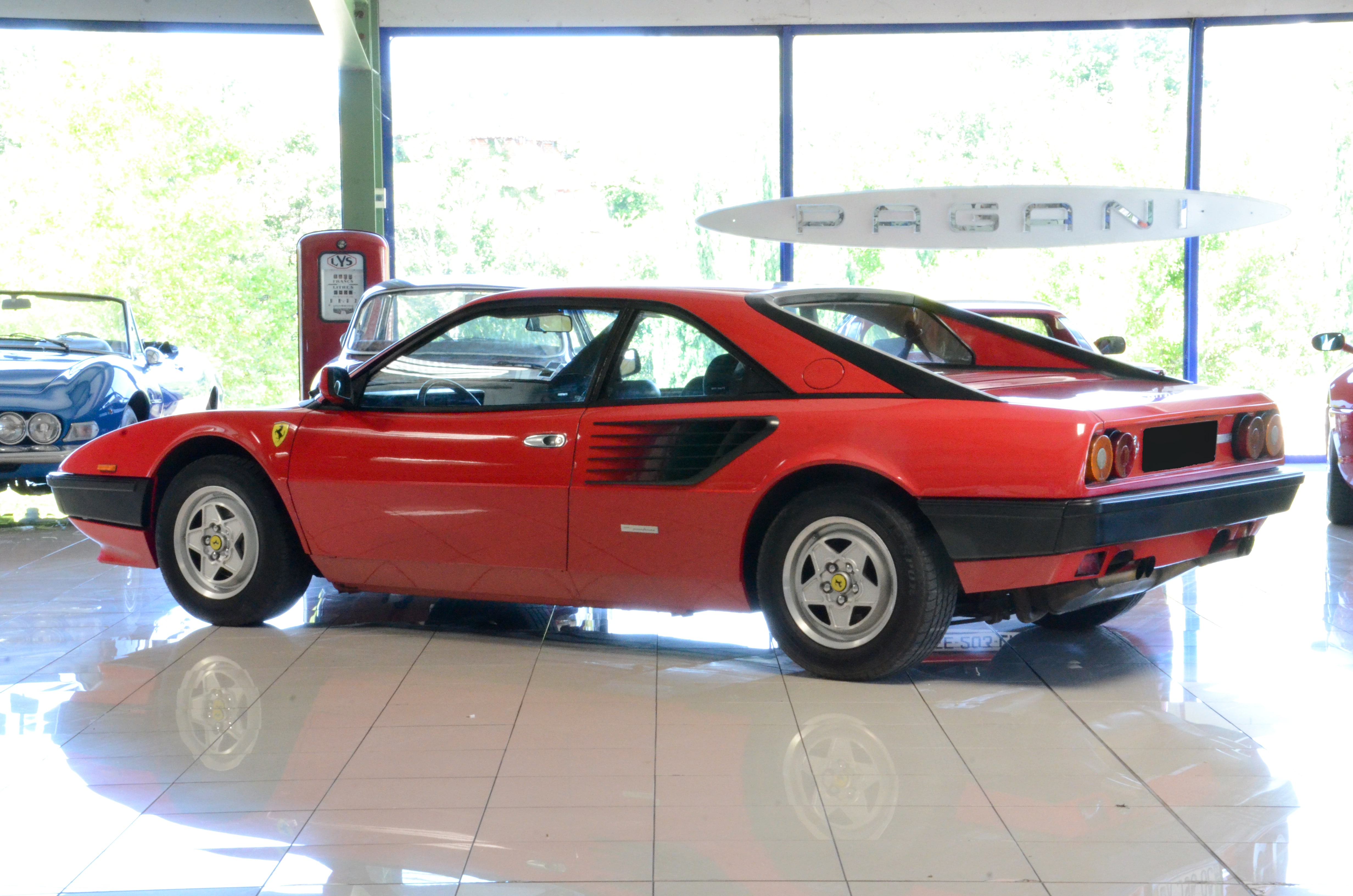 Ferrari Mondial