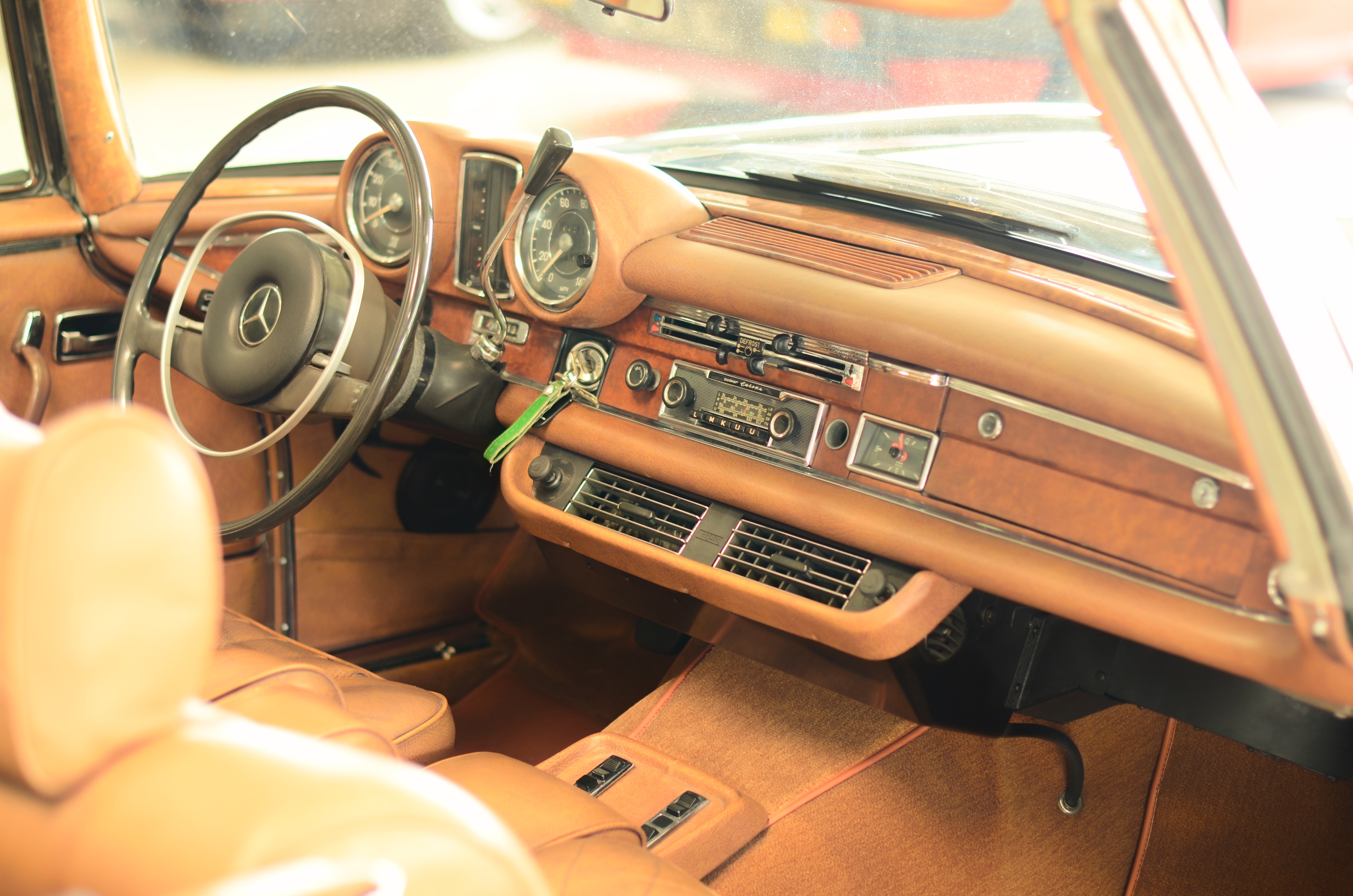 Mercedes 280 SE Cab