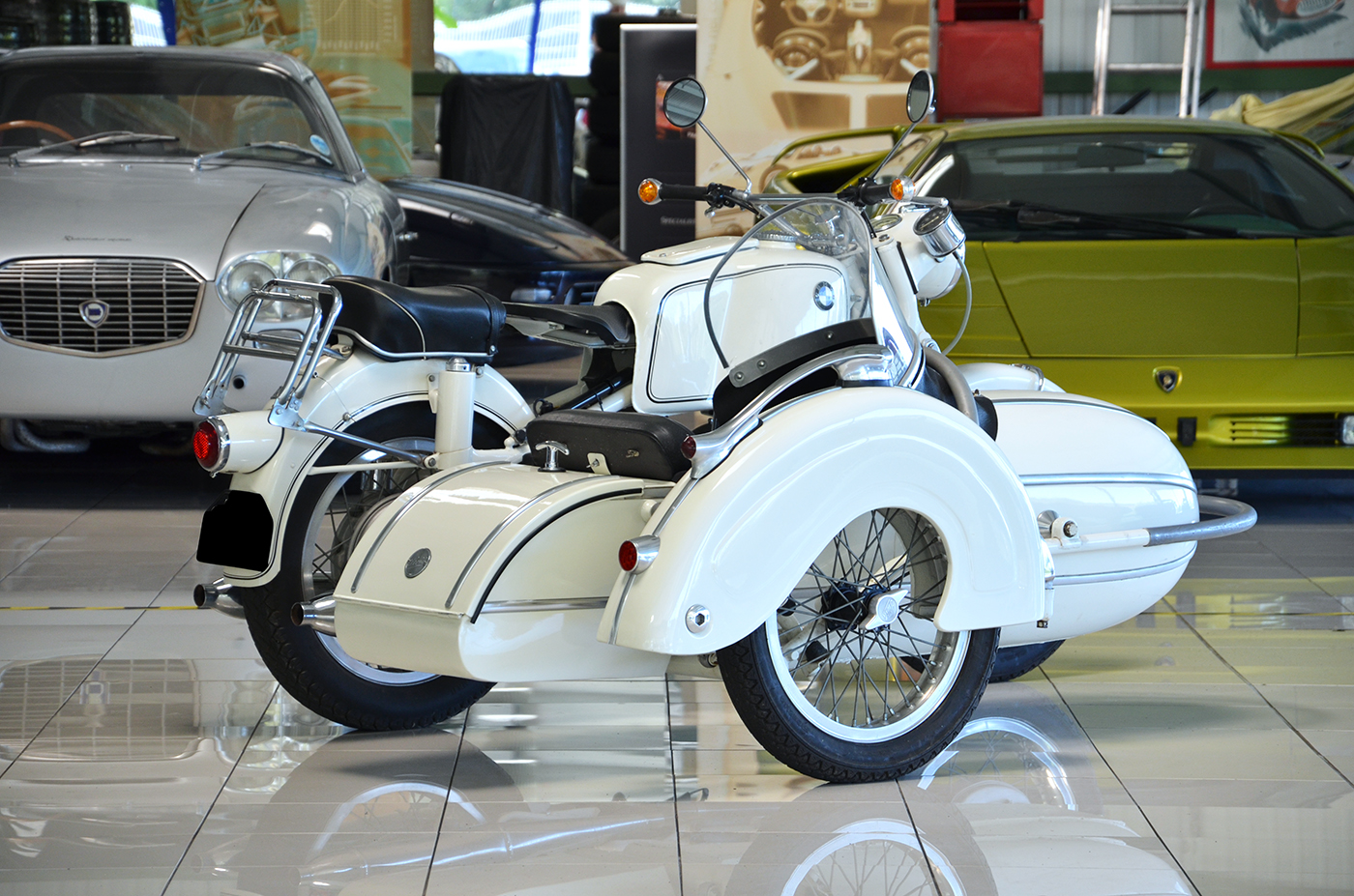 BMW R69S Side car