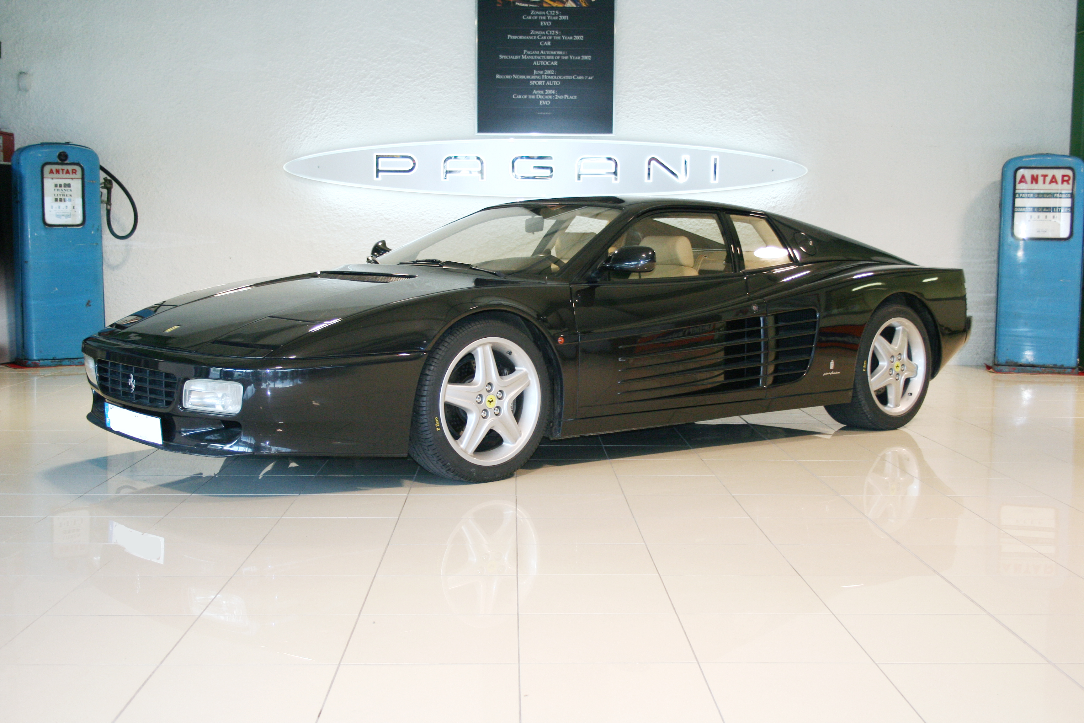 Ferrai 512 TR