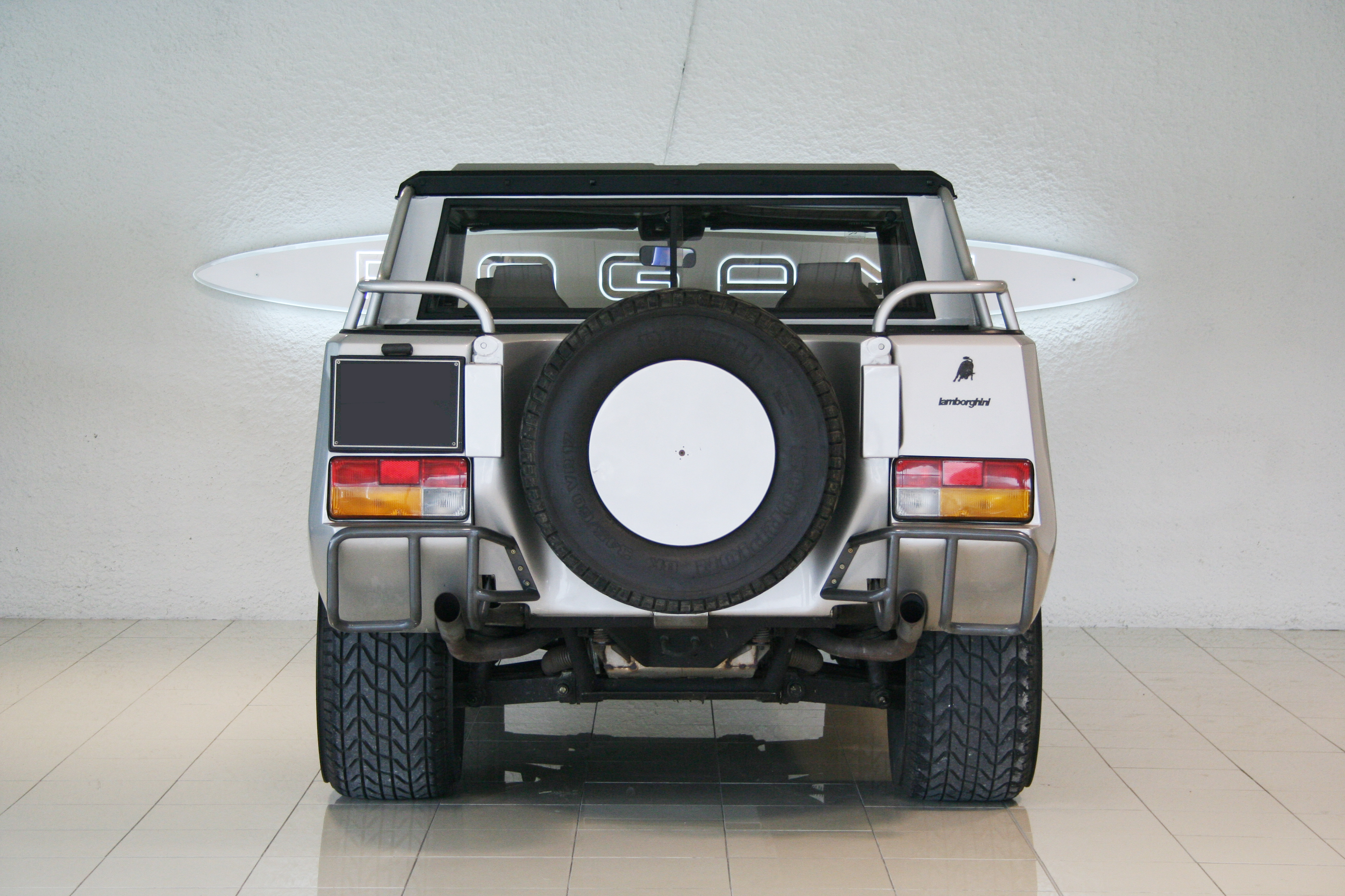 Lamborghini LM002